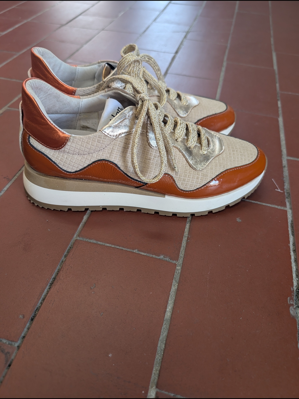 Vaddia Charcoal In Orange